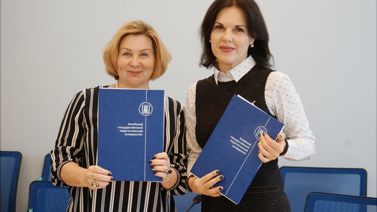 АлтГПУ и театр кукол «Сказка» подписали соглашение о сотрудничестве