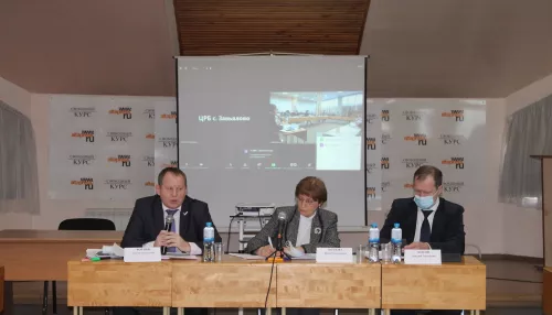 Платить или не платить. Алтайские эксперты-медики поспорили о ковидных «премиях» и нехватке врачей