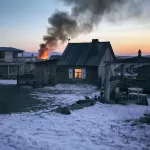 В Алтайском крае подростки выставили раму окна и обокрали дом 