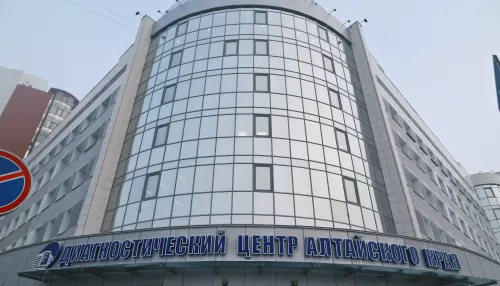 «Пошли по безболезненному пути». Как выглядит и работает ковидная поликлиника в Алтайском крае