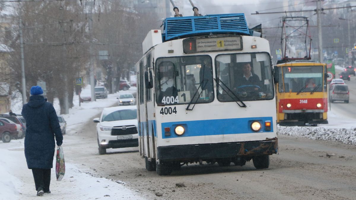 Троллейбус. Общественный транспорт Барнаула