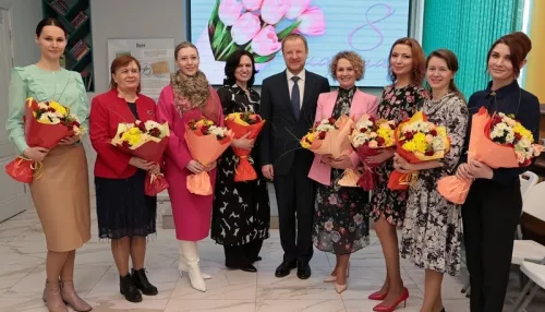 Виктор Томенко встретился с активистками женских общественных организаций