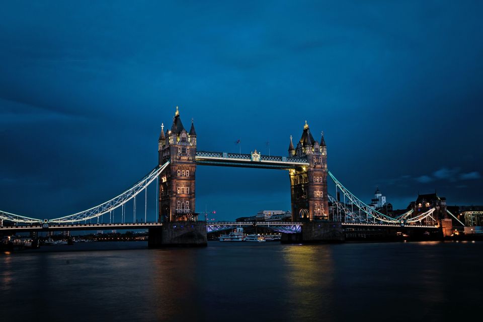 Великобритания. Лондон. Тауэрский мост. Англия.