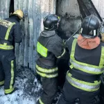 В Барнауле загорелось здание на территории молочного комбината