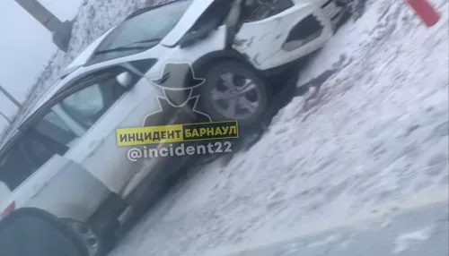 Лобовое столкновение легковушек произошло на дороге Барнаул – Новоалтайск