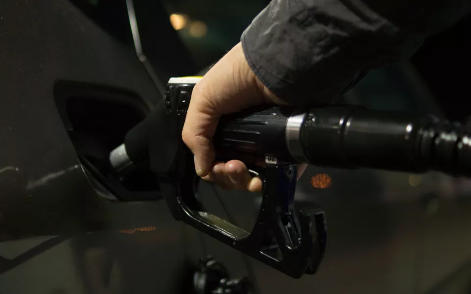 Алтайский край возглавил рейтинг регионов с самым дешевым бензином