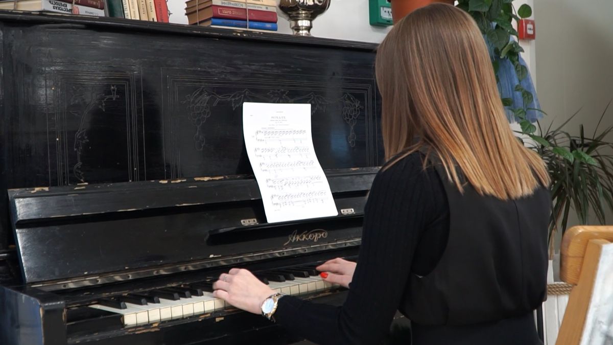 Игра на пианино