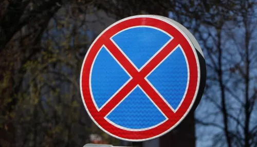 В Барнауле временно запретят стоянку на одной из улиц