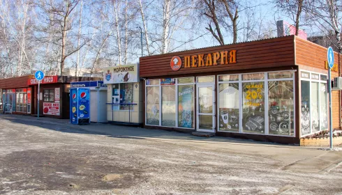 Не выкручивают руки: в Барнауле стали, как грибы, появляться торговые павильоны
