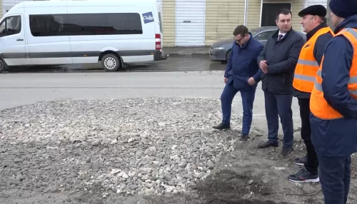 Барнаульцы жалуются на состояние дорог после ремонта подземных коммуникаций