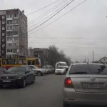 В Барнауле трамвай и легковушка попали в ДТП на Северо-Западной