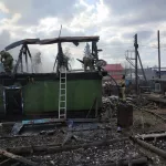 В МЧС показали кадры сгоревшего в Барнауле жилого дома