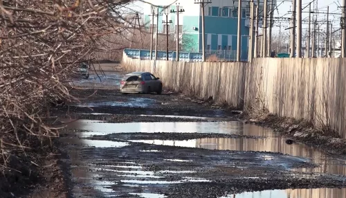 Жители новоалтайского района Велижановка жалуются на убитую дорогу