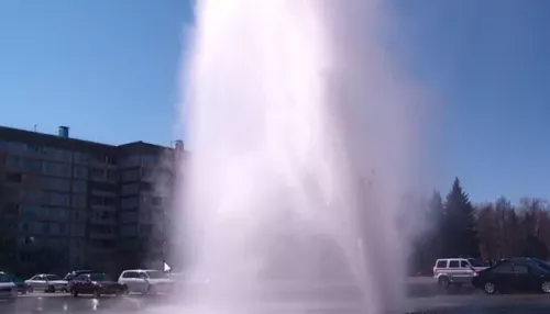В Бийске почти 200 домов остались без воды и тепла из-за фонтана