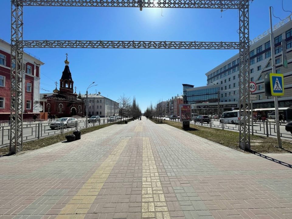 Аллея на проспекте Ленина в Барнауле