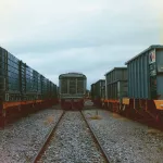 В Новосибирске 14-летний подросток попал под поезд