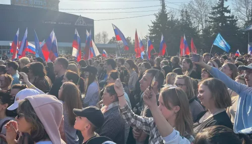 В Барнауле проходит патриотический концерт ZaРоссию
