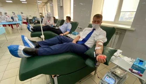 Алтайские единороссы отправят деньги от сдачи крови жителям Донбасса