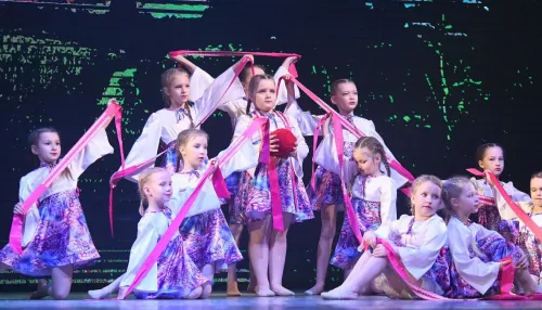 В Барнауле в поддержку детей Донбасса состоялся концерт Точка невозврата