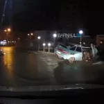 В Барнауле легковушка попала в жесткое ДТП в районе ж/д вокзала