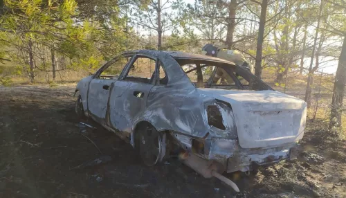 В Алтайском крае двое мужчин сгорели в автомобиле Chevrolet