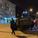 В Барнауле Infiniti опрокинулась на крышу на улице Малахова