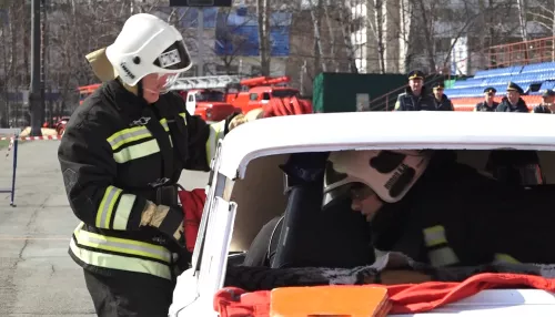 В Барнауле сотрудники МЧС соревнуются на звание лучшей команды в России