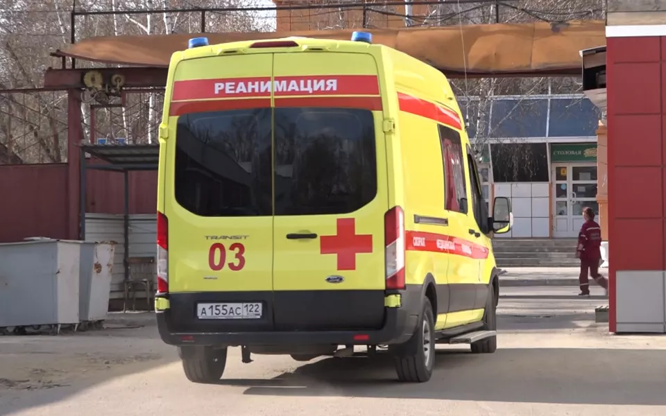 Пострадавший в аварии на Комсомольском мотоциклист умер в больнице