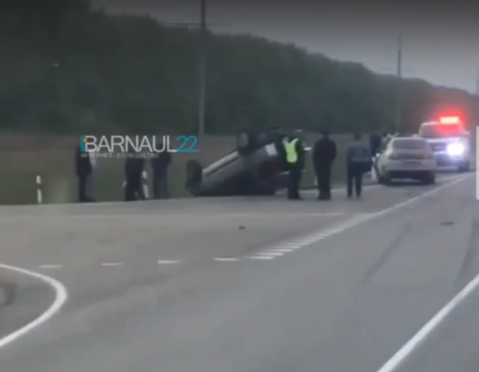 В Алтайском крае на трассе произошло ДТП с перевертышем - Толк 09.05.2022