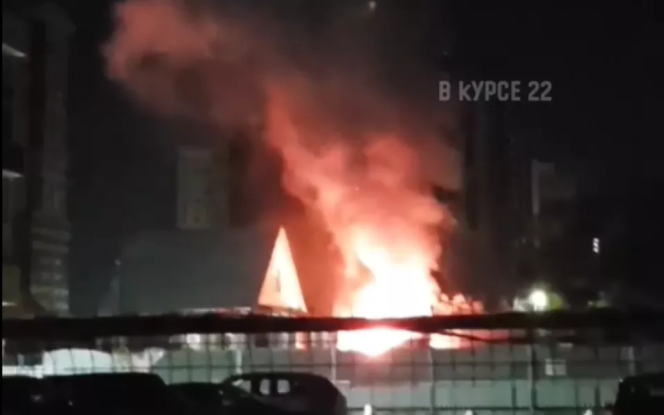 В Барнауле произошел пожар на переулке Ядринцева и Чернышевского