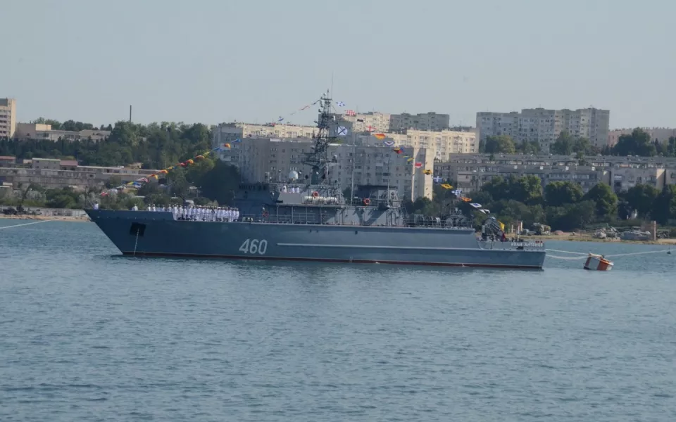Черноморский флот отбивает атаку беспилотников в акватории Севастополя