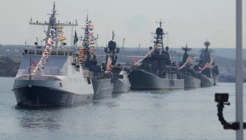 Шойгу поручил усилить защиту черноморских кораблей от беспилотников