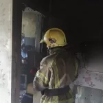 В Барнауле десять человек спасли при пожаре в пятиэтажке