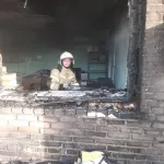 В Барнауле на проспекте Космонавтов загорелось производственное здание