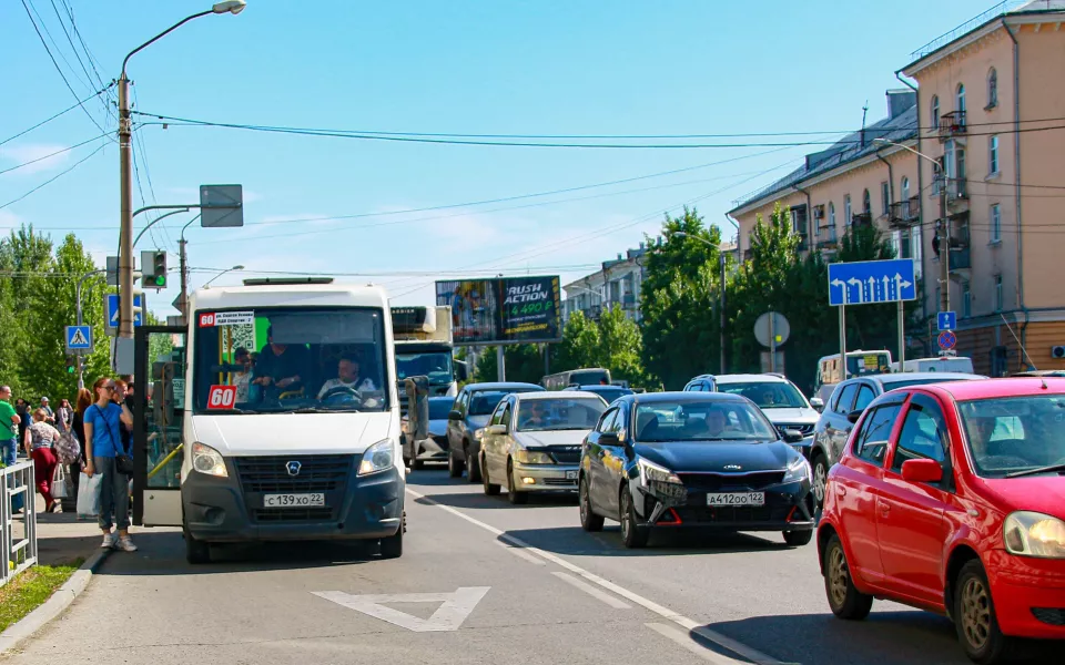 Власти Барнаула оценили готовность города к росту автопотока с 1 сентября