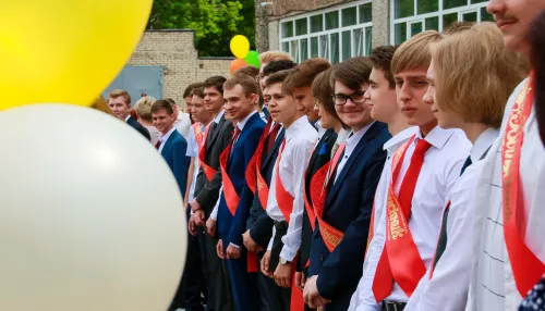 Последние звонки прозвучат в российских школах 26 мая