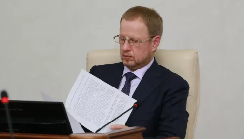 Томенко подписал договоры о сотрудничестве с Москвой, Кузбассом и Калмыкией