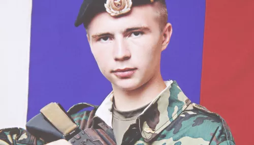 В Змеиногорском районе простились с 23-летним солдатом, погибшим на Украине