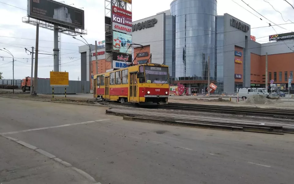 В Барнауле восстановили движение трамваев в районе Нового рынка