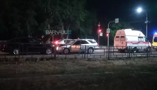 В Барнауле два авто попали в ДТП на Павловском тракте