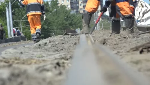 О плюсах выделенных для транспорта полос рассказали в Барнауле