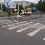 В Барнауле на Докучаево маршрутка столкнулась с трамваем