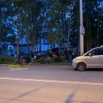 В Барнауле пьяный водитель слетел с дороги и пытался уехать без колеса