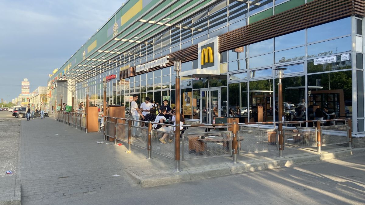 Ресторан McDonald's в Барнауле 