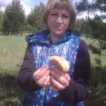 Жители Алтайского края хвастаются ранними грибами и ягодами