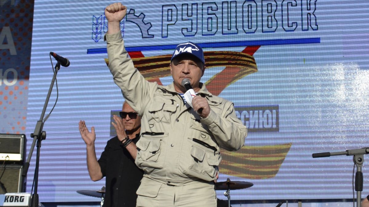 Игорь Левин