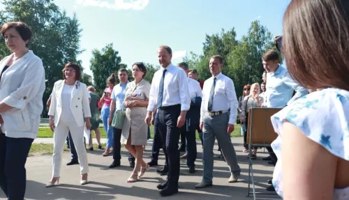 Томенко вместе с барнаульцами в День России участвует в праздничных мероприятиях
