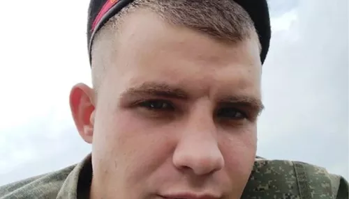 В Мамонтовском районе простились с 20-летним участником спецоперации