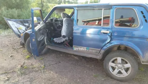 В Алтайском крае пьяный водитель Нивы с восемью пассажирами попал в ДТП