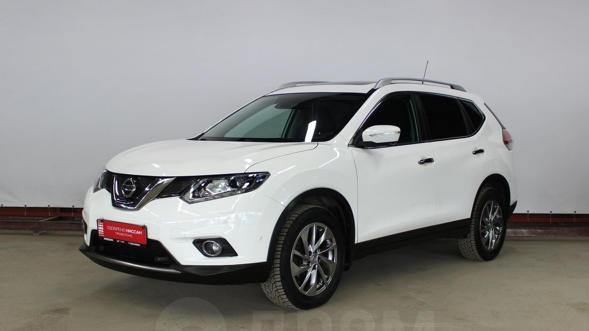 Nissan X-Trail 2015 года выпуска